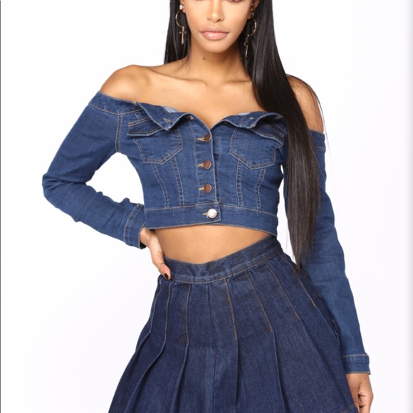 Fashion Nova Tops - FashionNovaCloserOffShoulderWovenDenimTop😍